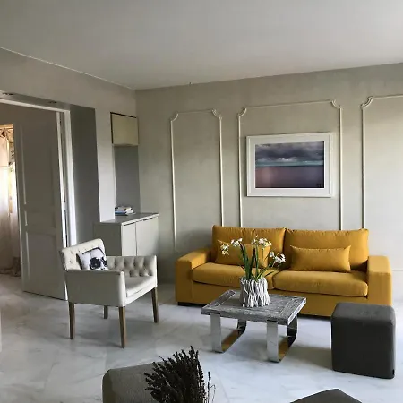 Touchlux Apartments -300M Rooftop Penthouse & Designer Apartment-Cannes *