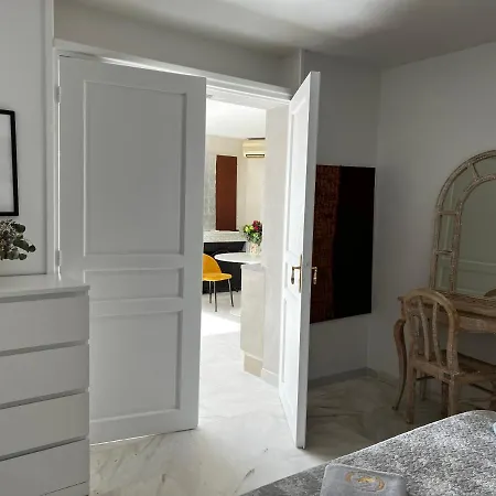 Touchlux -300m Rooftop Penthouse & Designer Apartment-cannes *